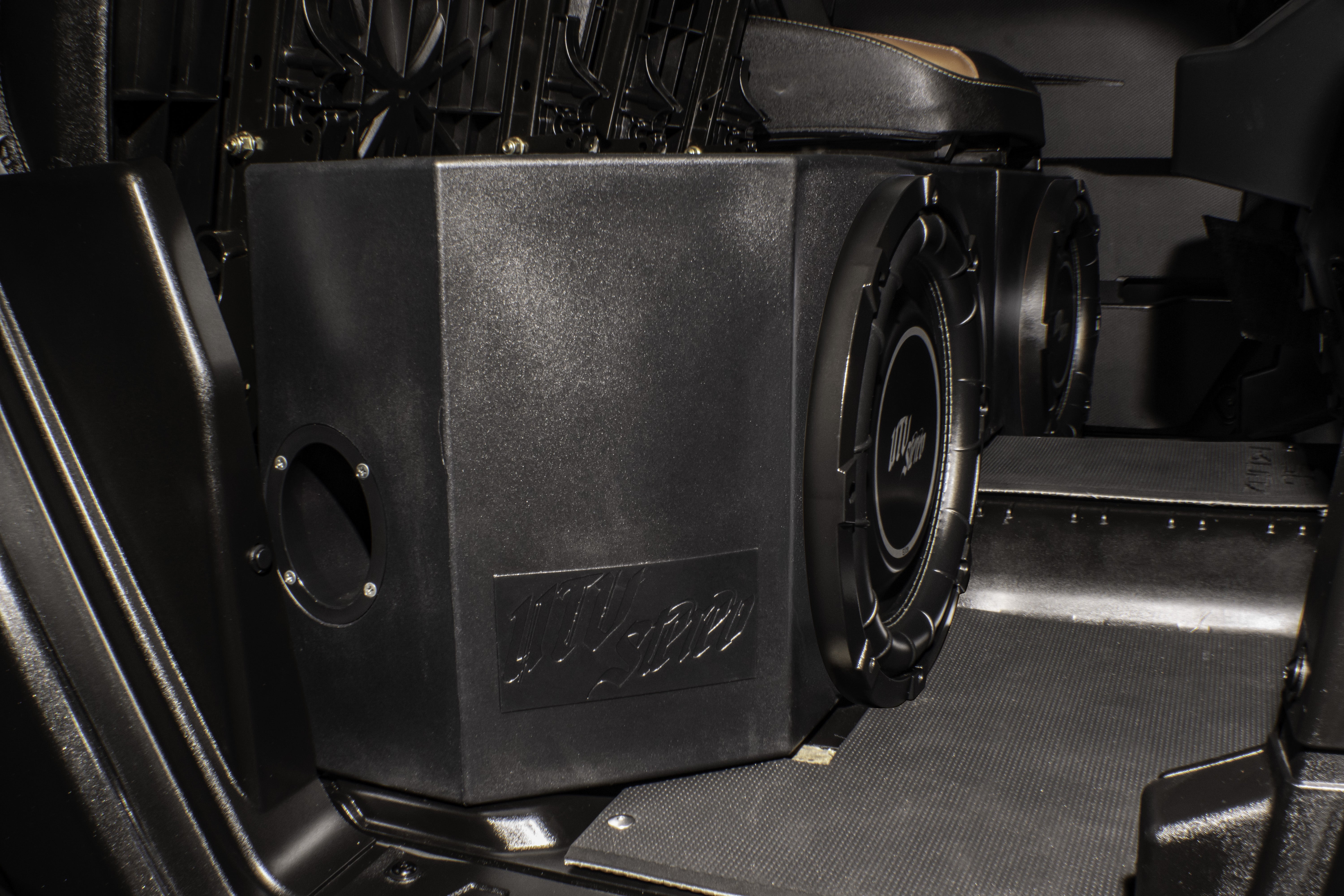 Can-Am® Defender Dual 10